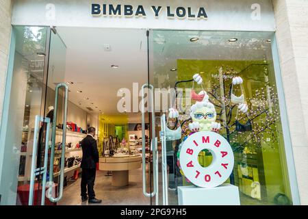 Bimba y lola store hi-res stock photography and images - Alamy