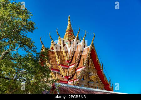 Wat Khao Daeng, Buddhist Temple, Khao Sam Roi Yot National Park, Prachuap Khiri Khan Province, Thailand Stock Photo