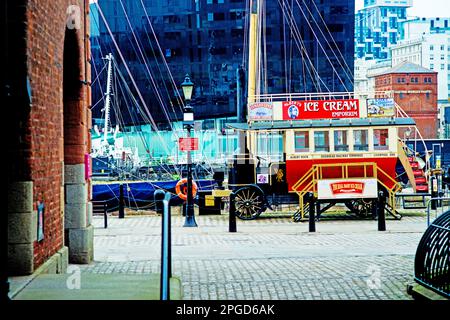 Vintage Steam Bus Ice Cream Parlour, Albert Docks, Liverpool, Merseyside, England Stock Photo