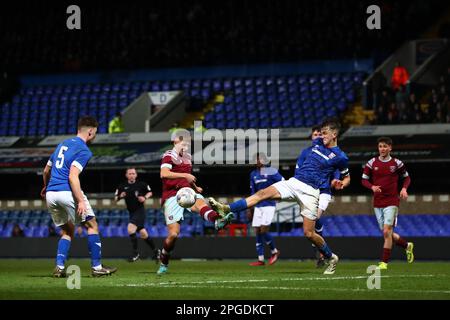 Finley Barbrook of Ipswich Town and Callum Marshall of West Ham United - Ipswich Town v West Ham United, FA Youth Cup Sixth Round, Portman Road, Ipswich, UK - 22nd February 2023 Stock Photo