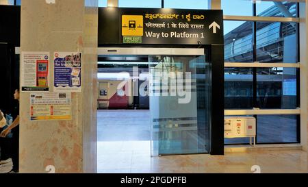 Bangalore,Karnataka,India-October 26 2022: Beautiful modern world class interior architecture of Sir M Visvesvaraya Terminal or SMVB. Stock Photo