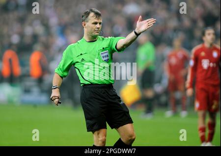 ARCHIVE PHOTO: Bjoern KUIPERS turns 50 on March 28, 2023, FIFA referee Bjoern KUIPERS (NED, Bj?rn), action, single image, cropped single motif, half figure, half figure, gesture. Soccer Champions League/ FC Bayern Munich-SSC Naples. Preliminary round, group A, 4th matchday, on November 2nd, 2011. ?SVEN SIMON, Princess-Luise-Str.41#45479 Muelheim/Ruhr#tel.0208/9413250#fax 0208/9413260#GLSB bank account no.: 4030 025 100, BLZ 430 609 67#www.SvenSimon.net #email:SvenSimon@t-online.de. Stock Photo