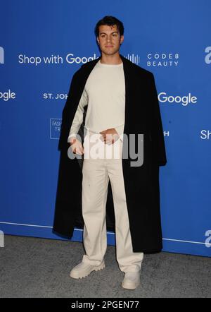 LOS ANGELES - MAR 2: Andrew Matarazzo at the Elton John Academy Awards ...