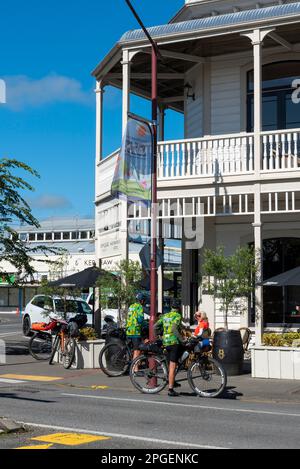 Martinborough Hotel, in Martinborough, a town in the South Wairarapa District, in the Wellington region of New Zealand. Popular rest stop for cyclists Stock Photo