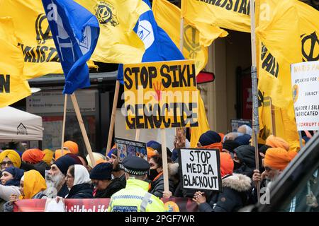 London, UK. 22 March, 2023. Sikhs protest outside the India High Commission against rights abuses in Punjab, India. Stock Photo