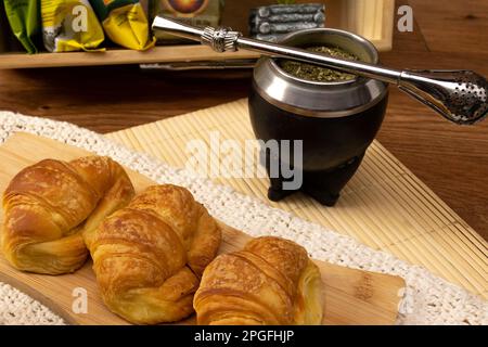 Formentera, Spain: 2021 September 19: Typical Mate Infusion Argentina,  Uruguayan, Paraguayan and Brazilian accompanied by Termo Stanley on the  Beach i Stock Photo - Alamy