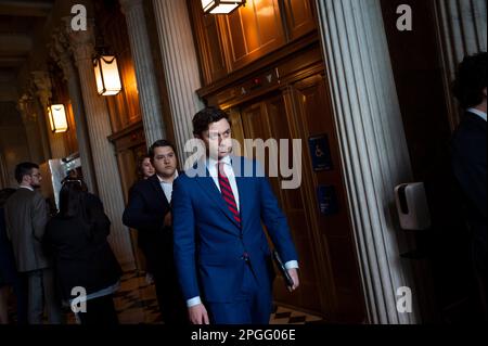 Washington, Vereinigte Staaten. 22nd Mar, 2023. United States Senator Jon Ossoff (Democrat of Georgia) passes by the Senate chamber at the US Capitol in Washington, DC, Wednesday, March 22, 2023. Credit: Rod Lamkey/CNP/dpa/Alamy Live News Stock Photo