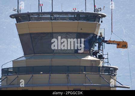Palm Springs, California, USA. 3rd Mar, 2023. Replacing the windows on the control tower at the Palm Springs Airport. (Credit Image: © Ian L. Sitren/ZUMA Press Wire) EDITORIAL USAGE ONLY! Not for Commercial USAGE! Stock Photo