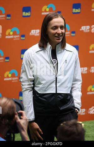 MIAMI GARDENS, FLORIDA - MARCH 22: Iga Swiatek seen during the Miami Open day 4 at Hard Rock Stadium on March 22, 2023 in Miami Gardens, Florida. People: Iga Swiatek Credit: Storms Media Group/Alamy Live News Stock Photo