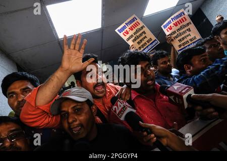 Kolkata, India. 22nd Mar, 2023. Protesters with placards shout slogans during a demonstration against the ruling government for not recruiting eligible candidates for the West Bengal Upper Primary TET examination. Credit: SOPA Images Limited/Alamy Live News Stock Photo