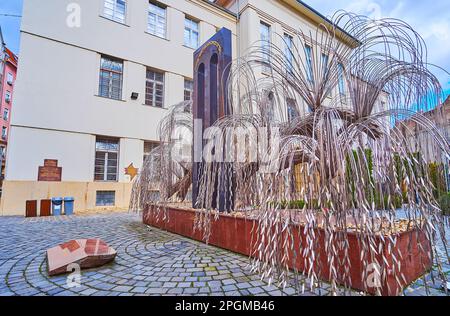 BUDAPEST, HUNGARY - FEB 22, 2022: The  Holocaust Memorial Tree (Emanuel Tree, Tree of Life) is the metal weeping willow, located in Belvaros, next to Stock Photo