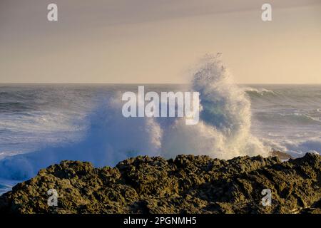 South Africa, Eastern Cape, Splashing waves of Storms River Stock Photo