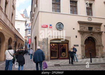 Prag, Czech Republic. 21st Mar, 2023. Tourists and locals walk past the birthplace of writer Egon Erwin Kisch. Kisch, who became famous as a 'roving reporter', was born in the house 'Zu den zwei goldenen Bären' on April 29, 1885. He died 75 years ago, on March 31, 1948 in Prague. (To dpa: '75 years ago Egon Erwin Kisch died: reporter and revolutionary') Credit: Michael Heitmann/dpa/Alamy Live News Stock Photo