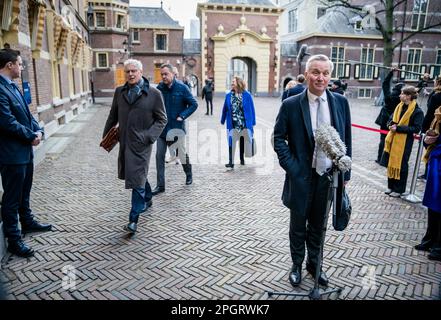 THE HAGUE - Marnix van Rij, State Secretary for Taxation, Aukje de Vries, State Secretary for Benefits and Customs, and Eric van der Burg, State Secretary for Asylum and Migration, on arrival at the Binnenhof prior to the weekly Council of Ministers. Cabinet members meet for the first time since the election. ANP BART MAAT netherlands out - belgium out Stock Photo