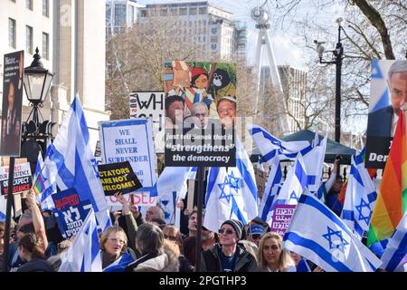 London, England, UK. 24th Mar, 2023. Crowds of British Israelis and British Jews staged a protest against Benjamin Netanyahu outside Downing Street as the Israeli Prime Minister visited the UK. (Credit Image: © Vuk Valcic/ZUMA Press Wire) EDITORIAL USAGE ONLY! Not for Commercial USAGE! Stock Photo