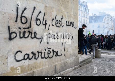 Paris, France 23rd March 2023  Julien Mattia / Le Pictorium -  9th day of mobilisation against the pension reform in Paris, 23rd March 2023 -  24/3/2023  -  France / Paris / Paris  -  during the 9th day of mobilization against the pension reform in Paris, 23 March 2023 Stock Photo