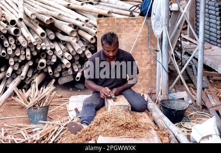 Shipbuilders at the traditional dhow boat factory of Sur, Ash Sharqiyah, Oman Stock Photo