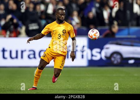 SAINT-DENIS - Lutsharel Geertruida of Holland during the UEFA EURO 2024 qualifying match between France and Netherlands at Stade de France on March 24, 2023 in Saint-Denis, France. ANP MAURICE VAN STONE Stock Photo