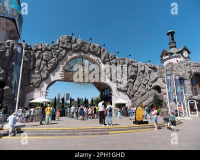 MOSCOW, RUSSIA - JUNE 09, 2022: Main entrance in Moscow Zoo. Stock Photo
