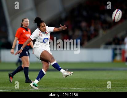 England's Lagi Tuima converts during the TikTok Women's Six Nations match at Kingston Park, Newcastle-upon-Tyne. Picture date: Saturday March 25, 2023. Stock Photo