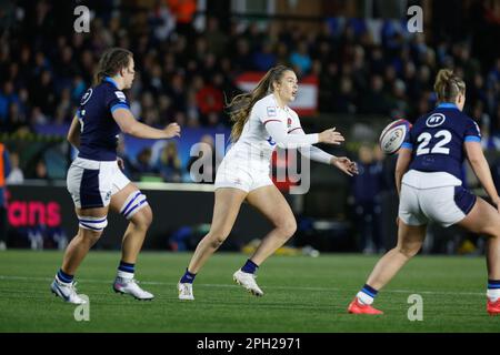 Newcastle on Saturday 25th March 2023. Holly Aitchison of England passes during the Tik Tok Women's Six Nations match between England Women and Scotland Women at Kingston Park, Newcastle on Saturday 25th March 2023. (Photo: Chris Lishman | MI News) Credit: MI News & Sport /Alamy Live News Stock Photo