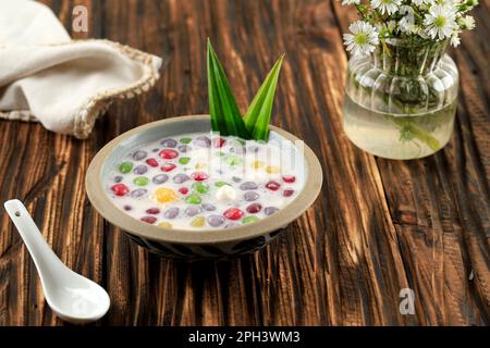 Thailand Bua Loi or Bua Loy, Sweet Dessert with Colorful Pearl Balls, Coconut Milk, and Sugar Stock Photo