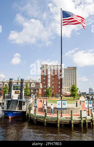 Virginia Portsmouth Elizabeth River waterfront,High Street Landing city skyline, Stock Photo