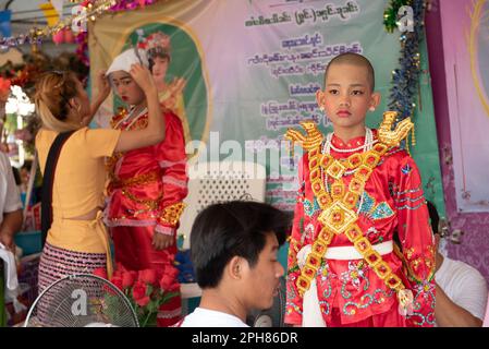 Nonthaburi, Nonthaburi, Thailand. 26th Mar, 2023. The boys are dressed in elaborate costumes, a novice monk ordination ceremony known as ''poi sang long'', a ceremony practised by Tai Yai people, at Wat Prasat (Prasat Temple), located in Nonthaburi province, 20 kilometers north of Bangkok, Thailand, March 26, 2023. (Credit Image: © Teera Noisakran/Pacific Press via ZUMA Press Wire) EDITORIAL USAGE ONLY! Not for Commercial USAGE! Stock Photo