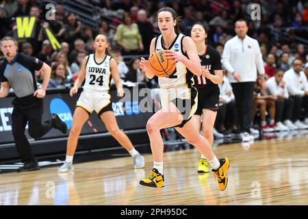 March 26, 2023: Iowa Hawkeyes guard Caitlin Clark (22) races down the court during the NCAA women's NCAA Regional Final basketball game between Louisville and Iowa at Climate Pledge Arena in Seattle, WA. Iowa defeated Louisville 97-83 to advance to the Final 4. Steve Faber/CSM Stock Photo