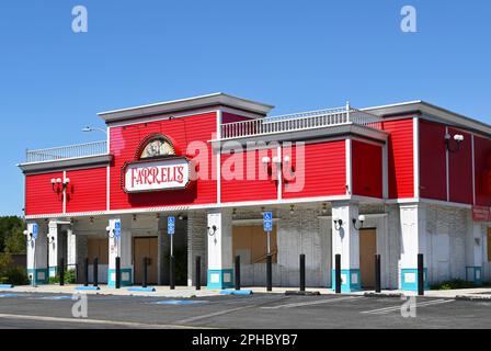 BUENA PARK, CALIFORNIA - 24 MAR 2023: Farrells Restaurant and Ice Cream Parlour, one of the last remaining buildings of the now defunct chain. Stock Photo