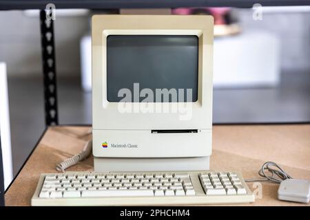 Beverly Hills, USA. 27th Mar, 2023. Julien's Auction items from “The Apples.” Various original Apple and first generation personal computers. 3/27/2023 Beverly Hills, CA., USA (Photo byTed Soqui/SIPA USA) Credit: Sipa USA/Alamy Live News Stock Photo