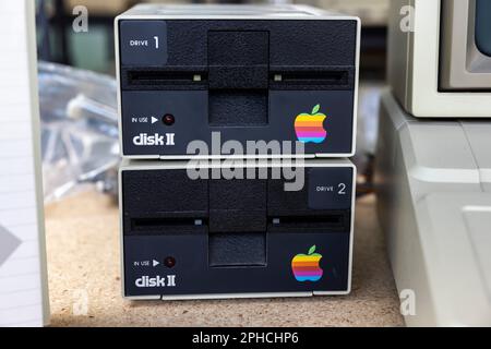 Beverly Hills, USA. 27th Mar, 2023. Julien's Auction items from “The Apples.” Various original Apple and first generation personal computers. 3/27/2023 Beverly Hills, CA., USA (Photo byTed Soqui/SIPA USA) Credit: Sipa USA/Alamy Live News Stock Photo