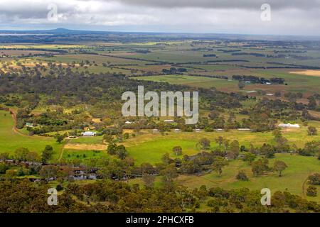 View of Mt Sturgeon station from the slopes of Mt Sturgeon Stock Photo