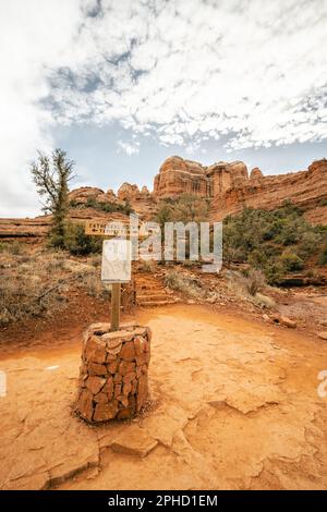 Trail marker and sign on trail to Cathedral Rock in Sedona Arizona. Stock Photo