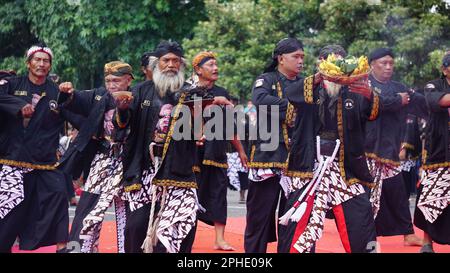 The perform of 1000 barong dance. Barong is one of the Indonesian traditional dance Stock Photo