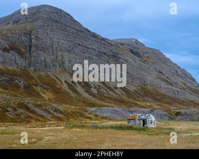 Landscape along the Strandavegur at bay Kaldbaksvik. The Strandir in the Westfjords (Vestfirdir) in Iceland during autumn. Europe, Northern Europe, Ic Stock Photo