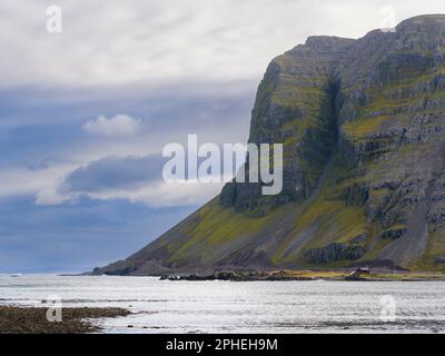 Landscape along the Strandavegur at bay Kaldbaksvik. The Strandir in the Westfjords (Vestfirdir) in Iceland during autumn. Europe, Northern Europe, Ic Stock Photo