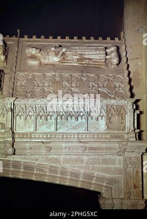 SEPULCRO REAL EN EL CRUCERO O CAPILLA REAL - DETALLE DE JAIME I - SIGLO XIV - RESTAURADO EN 1950 POR FEDERICO MARES. Location: REAL MONASTERIO DE SANTA MARIA DE POBLET. Vimbodí. TARRAGONA. SPAIN. JAMES I OF ARAGON. JAIME II DE VALENCIA. JAIME I DE ARAGON EL CONQUISTADOR (1208-76). Stock Photo