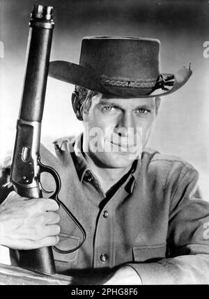 STEVE MCQUEEN in WANTED: DEAD OR ALIVE (1958), directed by GEORGE BLAIR and THOMAS CARR. Credit: CBS/FOUR STAR PROD/MALCOLM ENTERPRISES / Album Stock Photo