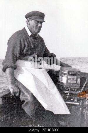 ISLE OF WIGHT PLANE CRASH RESCUE, 1985. FISHERMAN JIM BLAKE WHO HELPED IN THE RESCUE. 1985 PIC MIKE WALKER 1985 Stock Photo