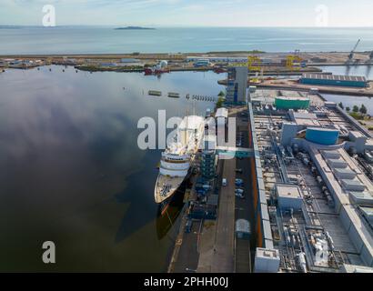 Royal Yacht Britannia is the former royal yacht of the British Monarchy, she docked permanently Ocean Terminal, Leith in Edinburgh, Scotland, UK. Stock Photo