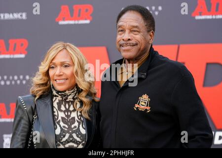 Tonya Turner and Dave Winfield arrive at the world premiere of Air on  Monday, March 27, 2023, at the Regency Village Theatre in Los Angeles. (AP  Photo/Ashley Landis Stock Photo - Alamy
