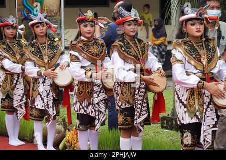 Indonesian perform reog kendang in the ceremony of Tulungagung's anniversary (Bersih Nagari) Stock Photo