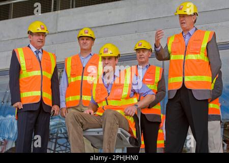 Auckland City Mayor John Banks, left, New Zealand Prime Minister John Key,  Prince William sitting, and Architect Daryl Maguire, at Eden Park Stock Photo