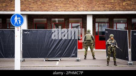 AMSTERDAM - Soldiers during a large-scale exercise at the Olympic Stadium of the Amsterdam-Amstelland Security Region about a fictional terrorist attack. The police, emergency medical services, fire brigade, municipality and defense participate in the exercise. ANP FREEK VAN DEN BERGH netherlands out - belgium out Stock Photo