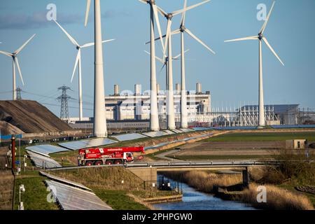 Solar park on the Slaperdijk dike near the Eemshaven, test project, 17,000 solar modules were installed on a good 5 KM, the Netherlands has over 22,00 Stock Photo