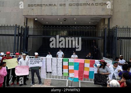 Mexico City, Mexico. 29th Mar, 2023. March 29, 2023, Mexico City, Mexico: A group of migrants of various nationalities demand respect for their human rights at the Ministry of the Interior in Mexico City. on March 29, 2023 in Mexico City, Mexico (Photo by Luis Barron/Eyepix Group/Sipa USA). Credit: Sipa USA/Alamy Live News Stock Photo