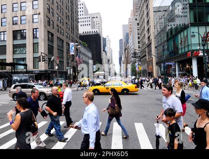 Fifth Avenue in NYC will be closed to all car traffic in December