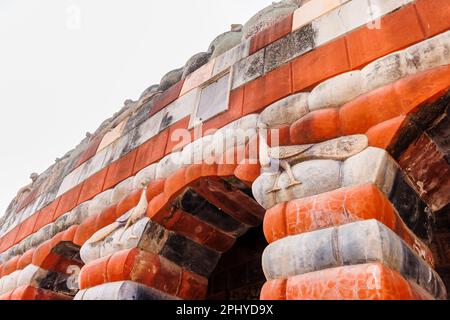 Detail of Girigobardhana Temple in the Kalna Rajbari Complex of Hindu temples in Ambika Kalna in the Purba Bardhaman district of West Bengal, India Stock Photo