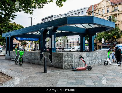 Franz-Neumann-Platz, Residenzstraße and Markstraße,Reinickendorf, Berlin. Apartment buildings and entrance to U-bahn subway station Stock Photo